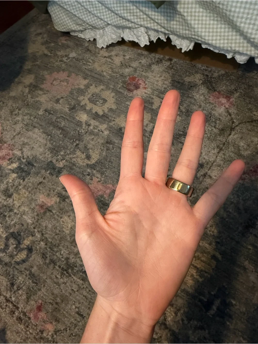 Oura Ring 4 - Gold (Size 6)